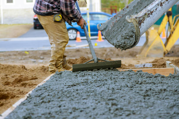 Best Concrete Flooring Contractor  in Sunnyside, WA
